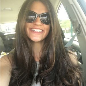 Meet your Posher, Hillary